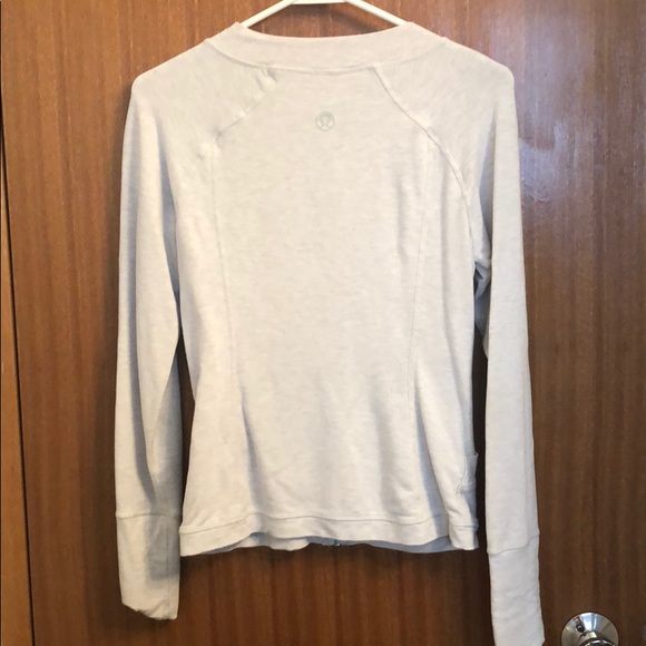 Older Lulu sweater - Picture 2 of 3